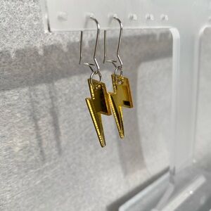 Handmade yellow lighting bolt earrings‎